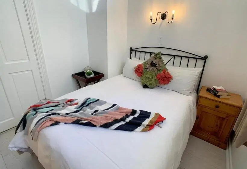 Standard Yhden Hengen Huone, Dale Court Guest House