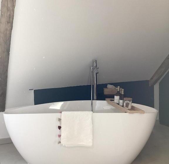 トリプルクラシックルーム, Les Métairies D Arthur