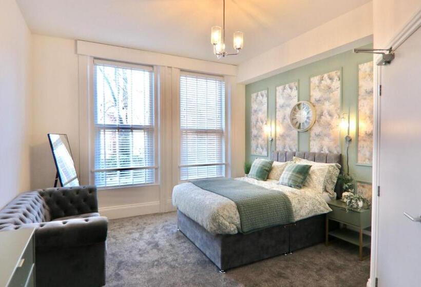 デラックスルーム, The Grand Guest House   Bond Street