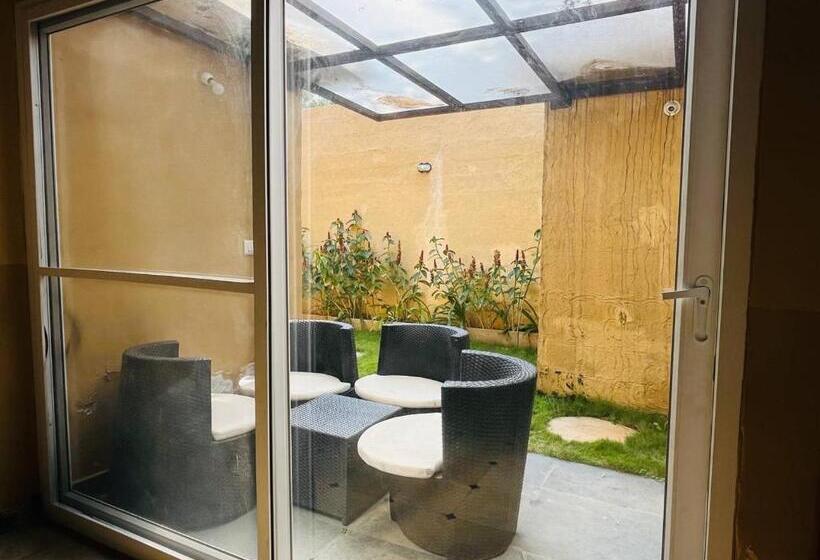 סוויטה דלוקס, Hlc Ayurveda And Nature Cure