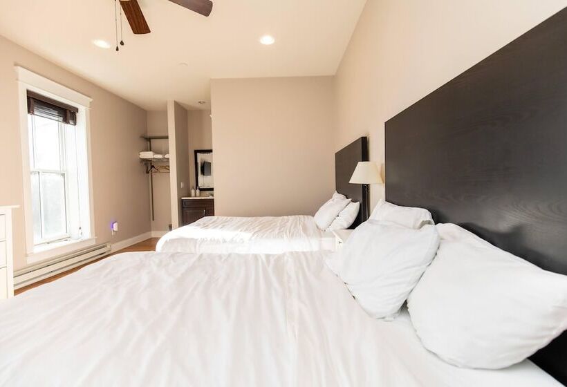 غرفة قياسية, Furness Mansion