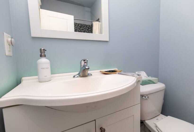 غرفة قياسية, Furness Mansion