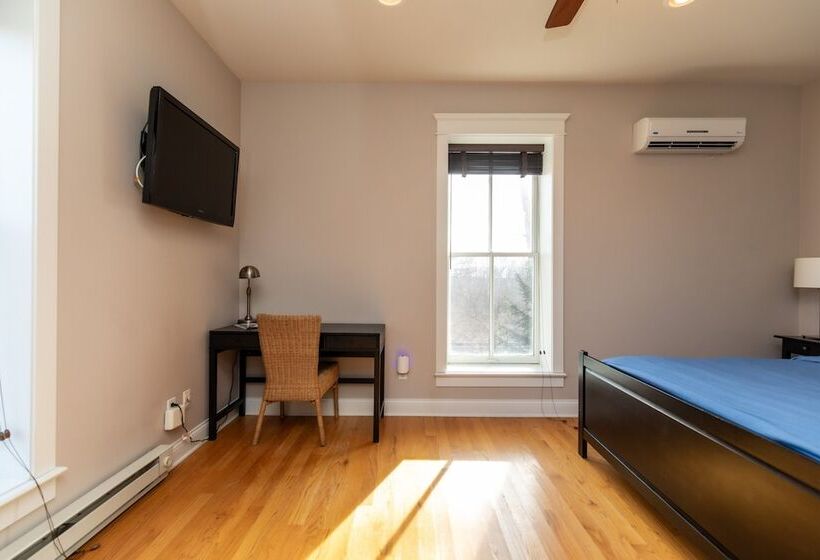 غرفة قياسية, Furness Mansion