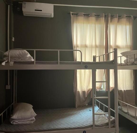 Кровать в Общей Комнате, Gar S Homestay