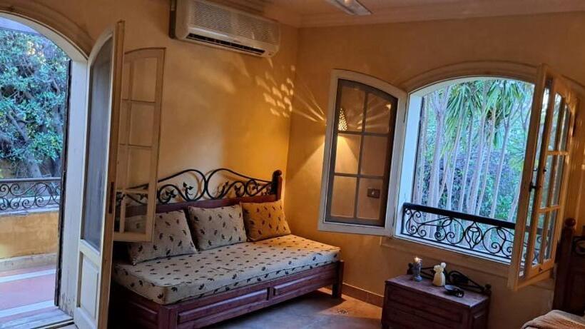 חדר סטנדרט, Lunar King Mariout