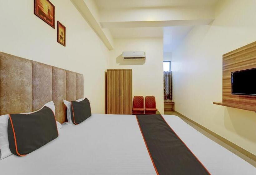 Трехместный Номер Классика, Collection O Saria Hotel & Banquet Hall