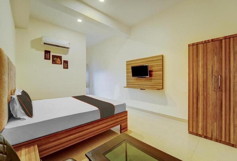 Трехместный Номер Классика, Collection O Saria Hotel & Banquet Hall