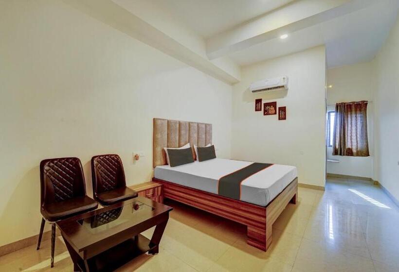 Трехместный Номер Классика, Collection O Saria Hotel & Banquet Hall