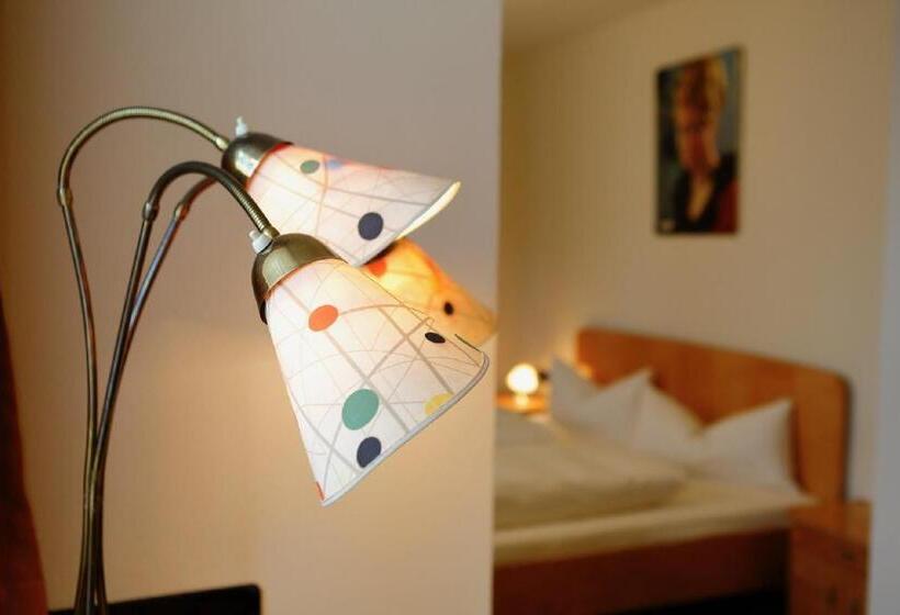 חדר סטנדרט, Gasthof Krone Fladungen