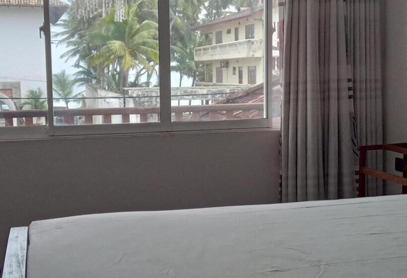 스탠다드 발코니 룸 바다 전망, Lyon Villa