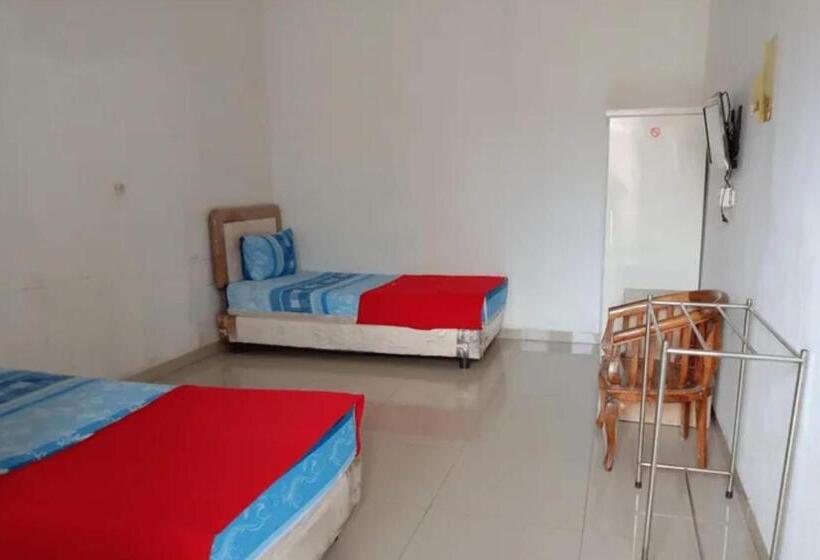 Ekonomik Oda, Oyo 93360 Wisma Subur