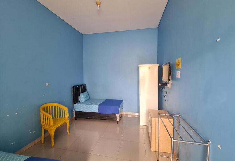 Delüks Oda, Oyo 93360 Wisma Subur