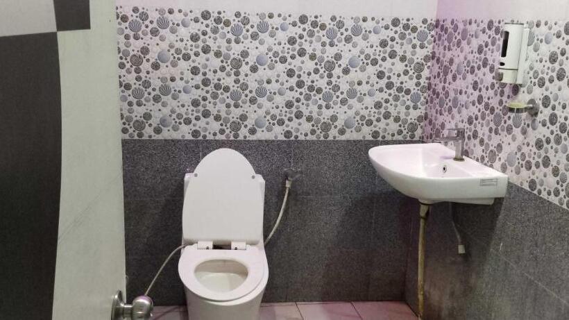 三人经典房间, Oyo Flagship Vimal Paradise