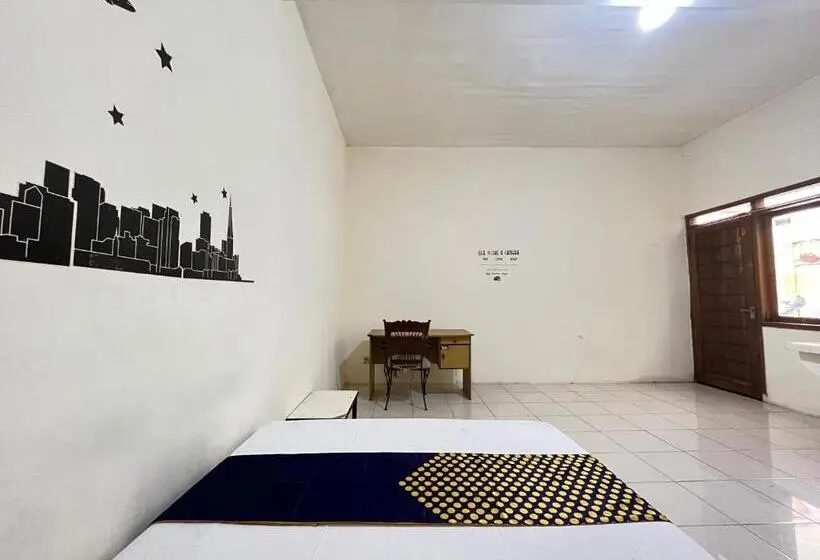 Economy Zimmer, Spot On 93398 Sudimoro Guest House