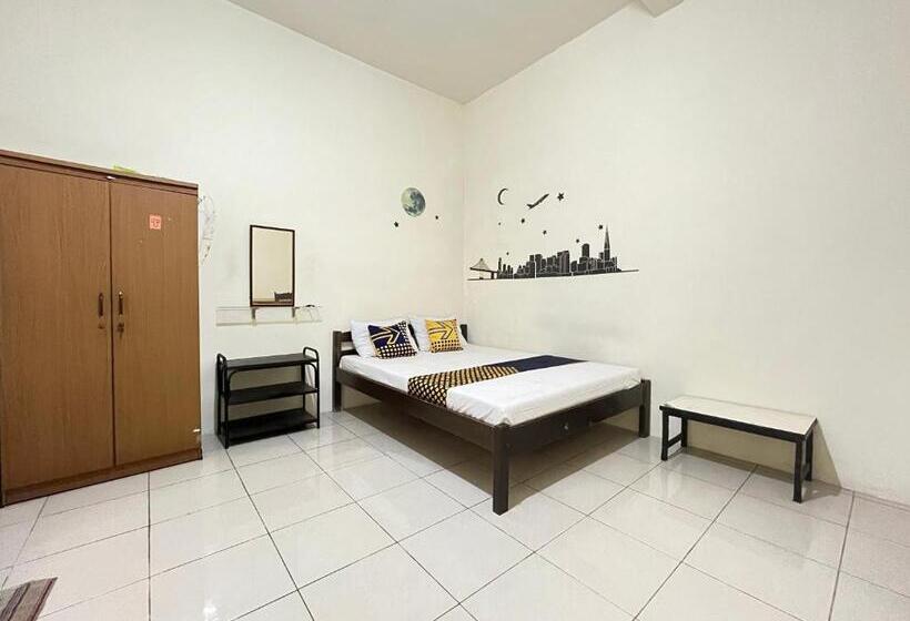 エコノミールーム, Spot On 93398 Sudimoro Guest House