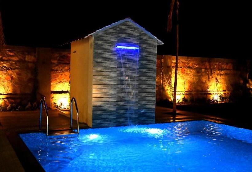别墅: 1间卧室带游泳池, The Peace  A 2bhk Luxury Private Pool Villa
