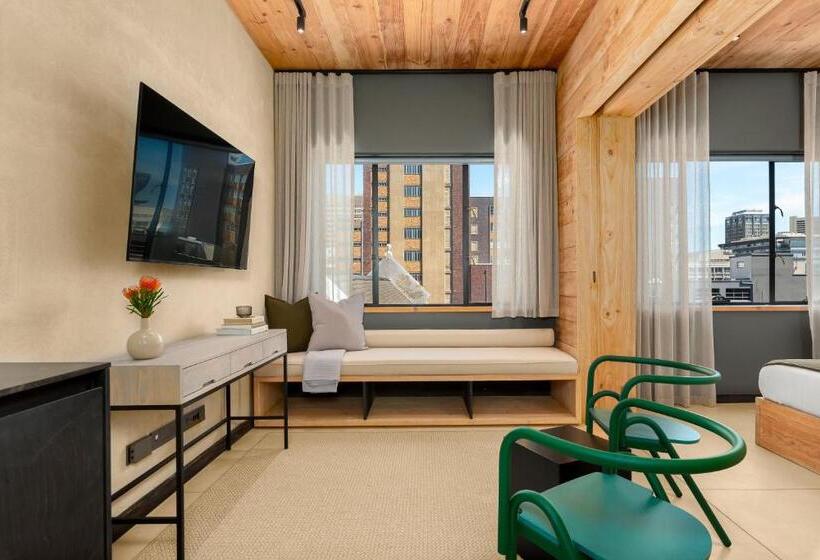 דירת חדר, Neighbourgood 84 Harrington