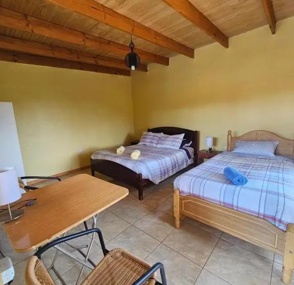 اتاق استاندارد سه نفره, Hostal Casa Los Duendes
