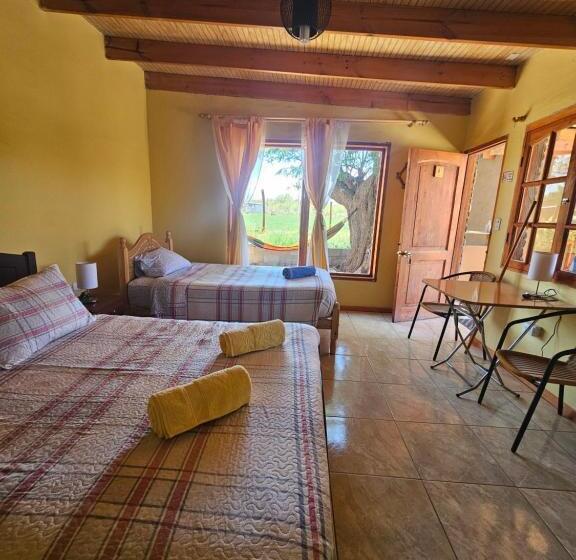 Номер Стандарт Трехместный, Hostal Casa Los Duendes
