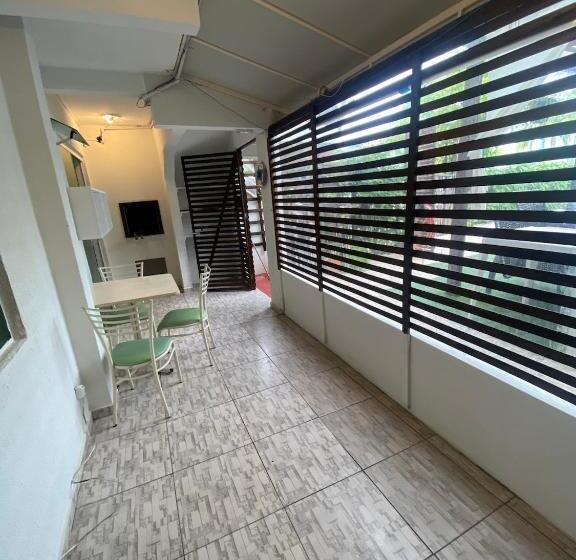 غرفة قياسية, Vila Do Siri