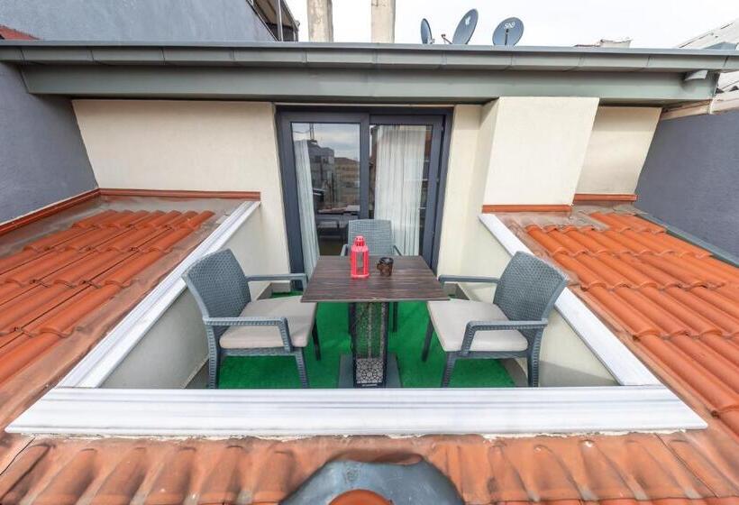 듀플렉스 스위트, The Business Class Suit