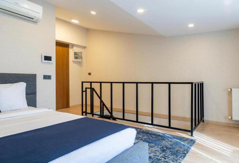 Люкс Дюплекс, The Business Class Suit