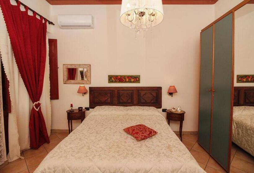 Номер Стандарт Вид на Бассейн, B&b La Posada