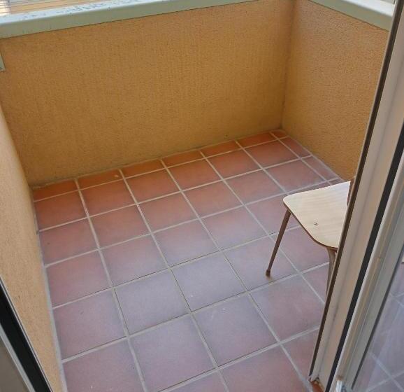 اتاق اکونومی یک تخته, Habitaciones Confortables En Cuenca Con Desayuno