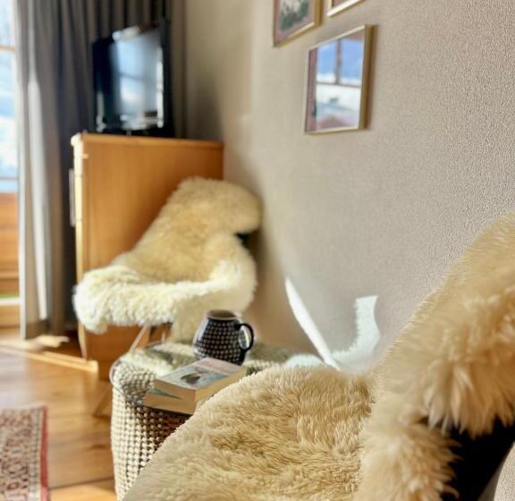 غرفة قياسية مزوَّدة بشُرفة, Haus Wallis By Stayfritz   Ski In Ski Out Zimmer  Garni  Am Arlberg