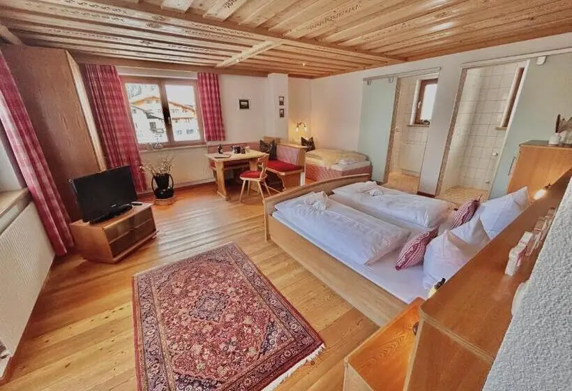 Perhehuone Vuoristonäkymä, Haus Wallis By Stayfritz   Ski In Ski Out Zimmer  Garni  Am Arlberg