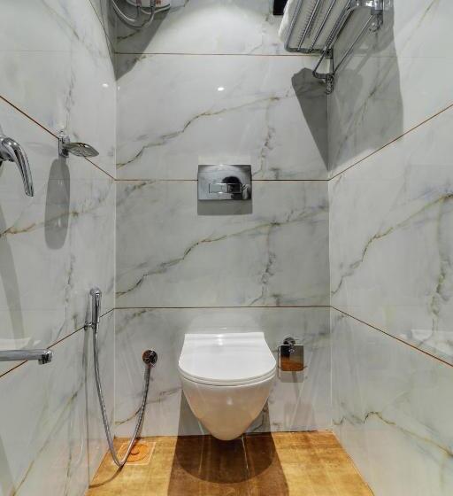 豪华房间, Archith