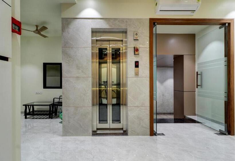 带大床的复式套间, Archith