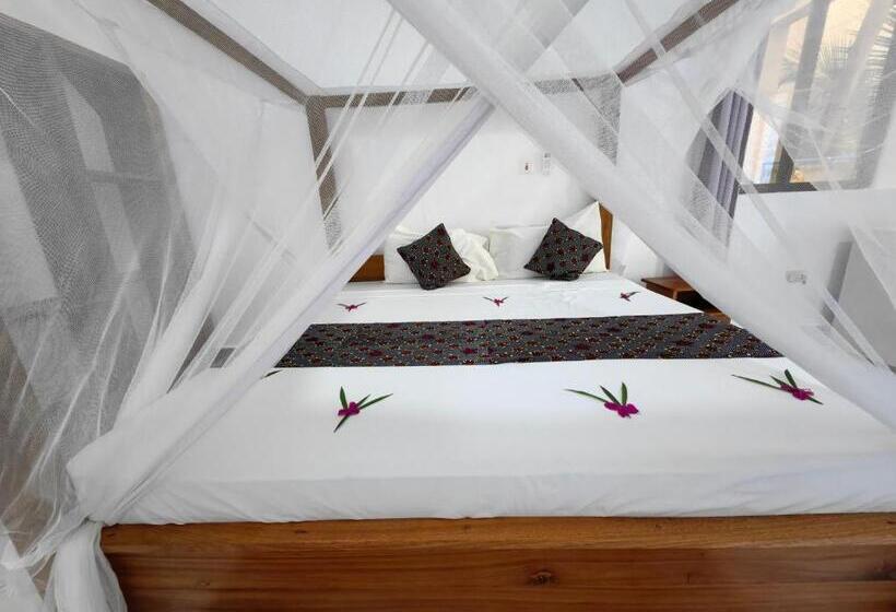 Номер Стандарт Вид на Бассейн, Blue Tides Hotel & Restaurant