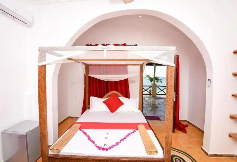 اتاق استاندارد با بالکن و چشم‌انداز دریا, Blue Tides Hotel & Restaurant