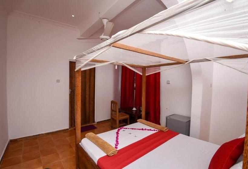 Номер Стандарт Вид на Море с Балконом, Blue Tides Hotel & Restaurant