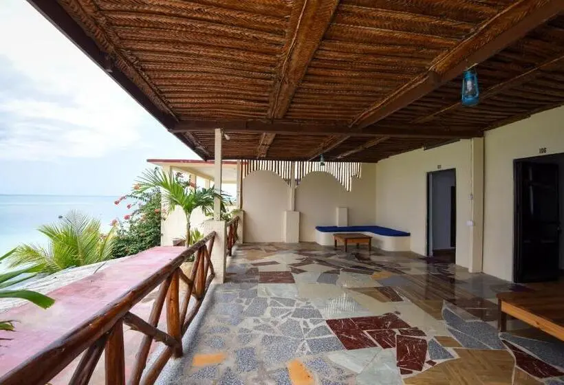 اتاق استاندارد با بالکن و چشم‌انداز دریا, Blue Tides Hotel & Restaurant