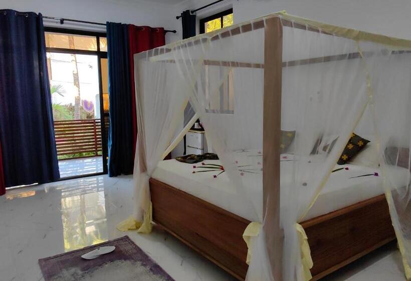 Номер Стандарт Вид на Бассейн, Blue Tides Hotel & Restaurant