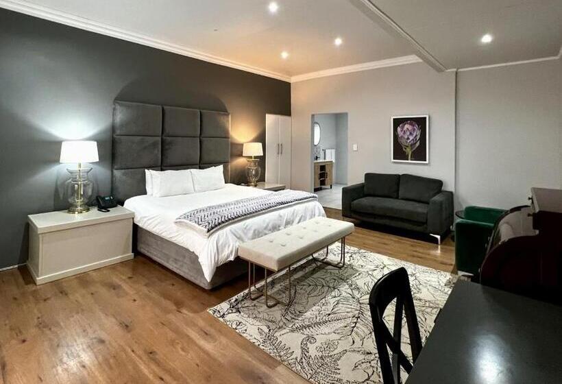 Президентский Люкс, Ferns Country Lodge