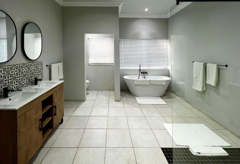 Президентский Люкс, Ferns Country Lodge