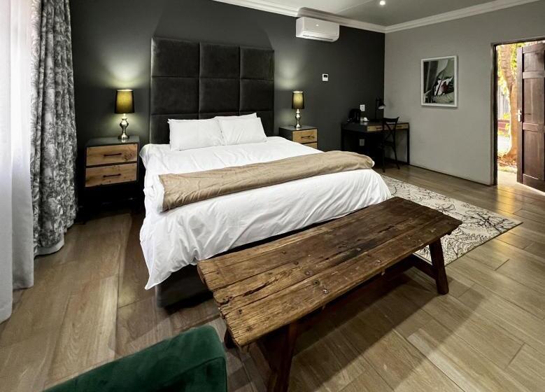 Люкс Deluxe Кровать Кинг, Ferns Country Lodge