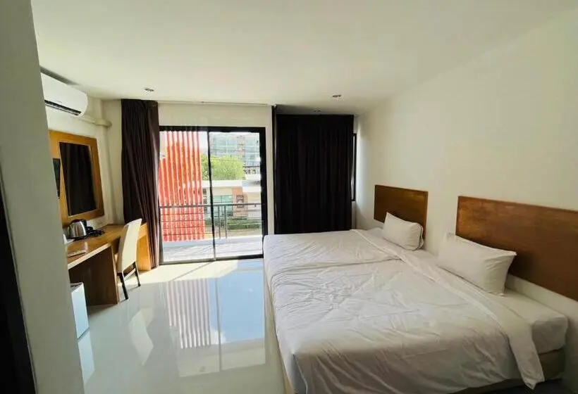 Standard-huone, Jhen House