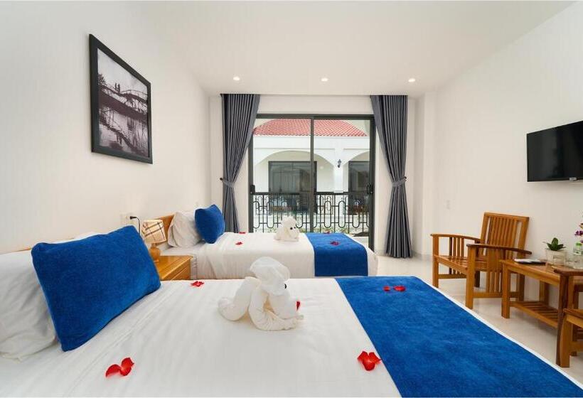 اتاق استاندارد با چشمانداز استخر, Legend Ancient Town Hoi An