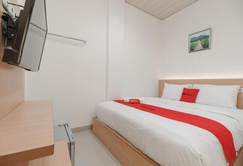 Номер Deluxe, Reddoorz At Homestay Lotus 2 Pangkal Pinang