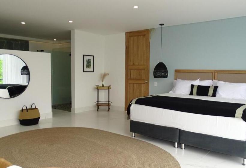 غرفة قياسية ثلاثية مزودة بشرفة, Selva Serena