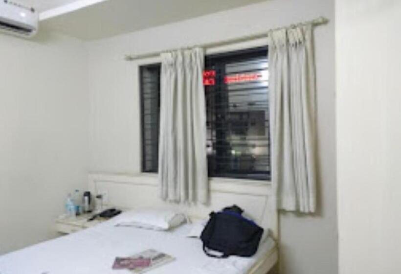 豪华房间, Tara International Telangana