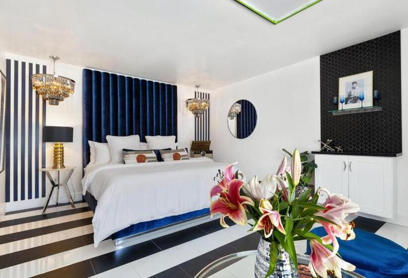 جناح ديلوكس سرير كينج, The Honeymoon Suite  King Of Rock N  Roll