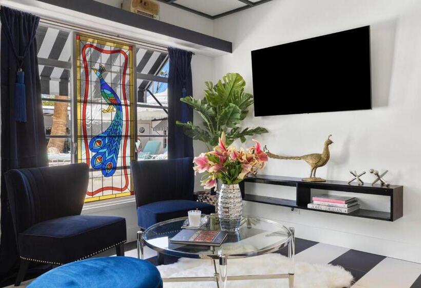 جناح ديلوكس سرير كينج, The Honeymoon Suite  King Of Rock N  Roll