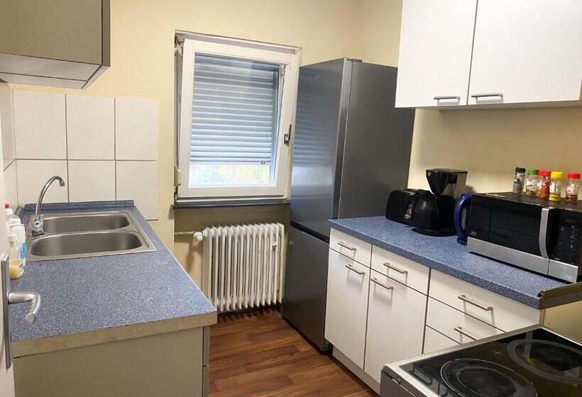 스탠다드 싱글 룸 공동욕실, Monteurpension Monika