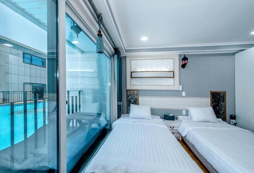 デラックスルーム, Mulddeule Shimpang Resort