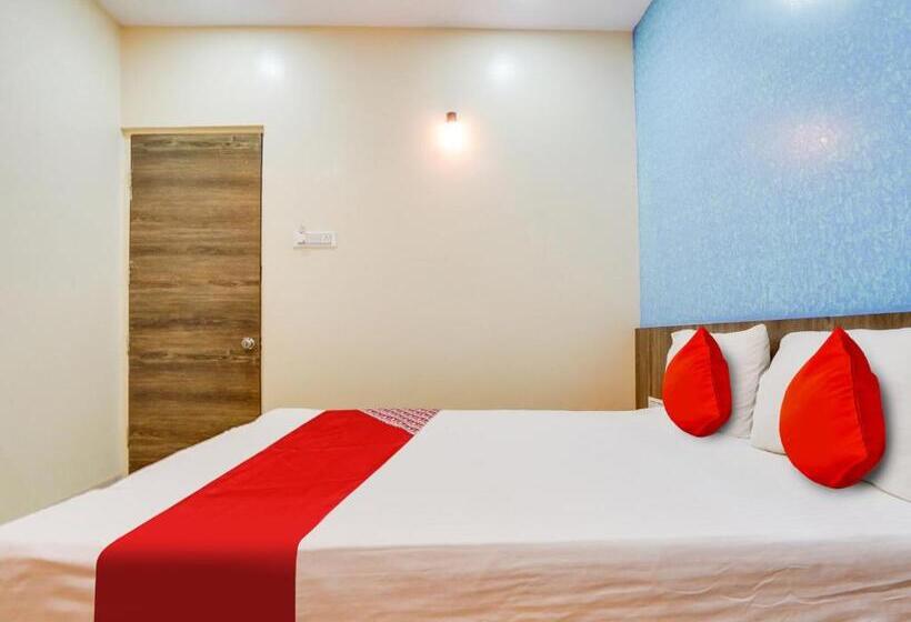 Трехместный Номер Классика, Oyo Hotel Grace